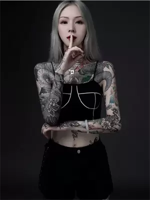 穿成祸国妖妃后怀了崽txt